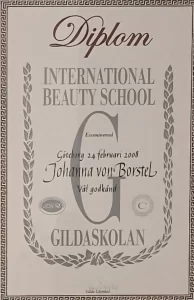 Diplom International Beauty School hos gildaskolan tilldelas Johanna von Borstel